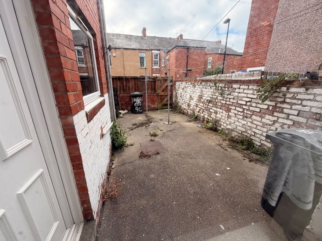 Laurel Street
